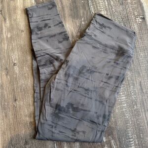 Kamo Fitness Gray Camo Leggings